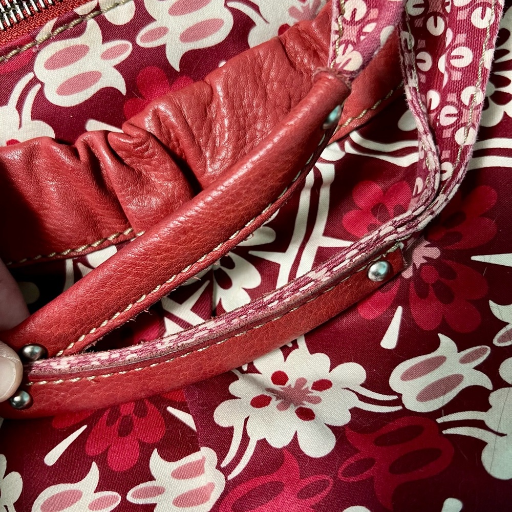 Like New! Fossil Bag And Matching Wallet - image 5